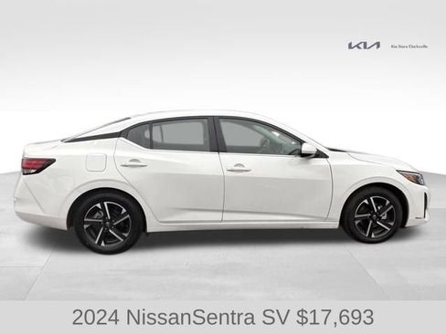 Used 2024 Nissan Sentra SV image 9