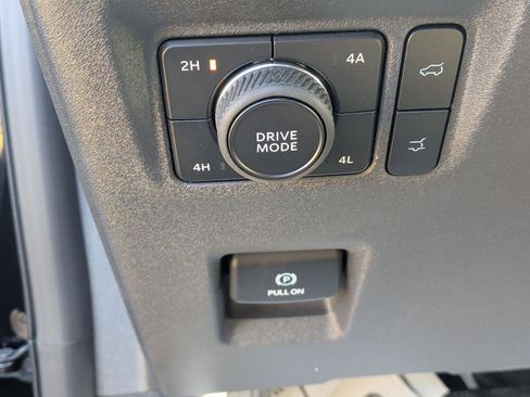 New 2026 Ford Expedition Max Platinum image 11