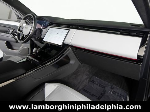 Used 2024 Land Rover Range Rover Sport image 25