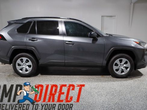 Used 2020 Toyota RAV4 LE image 6