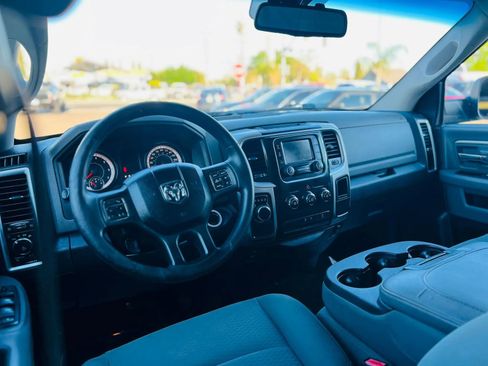 Used 2016 RAM 1500 Classic SLT image 9