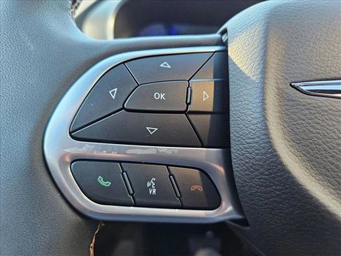 New 2026 Chrysler Pacifica Pinnacle FWD image 15
