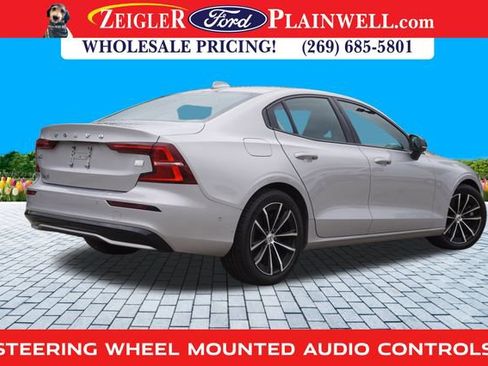 Used 2023 Volvo S60 T8 Plus image 5