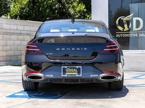 Used 2025 Genesis G70 2.5T RWD image 12