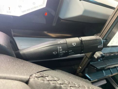 Used 2024 GMC Hummer EV 2X w/ LPO, Illumination Package AWD/4WD image 21