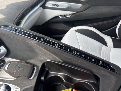 Certified 2023 Chevrolet Corvette Stingray Premium Cpe RWD image 17