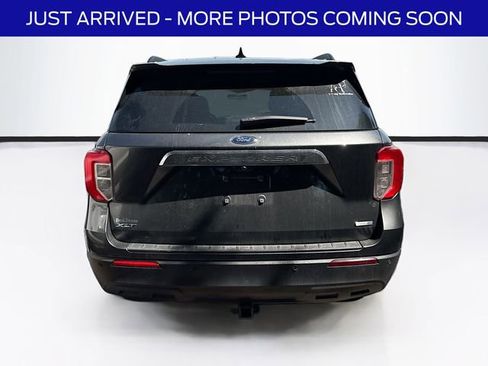 Used 2020 Ford Explorer XLT AWD/4WD image 7