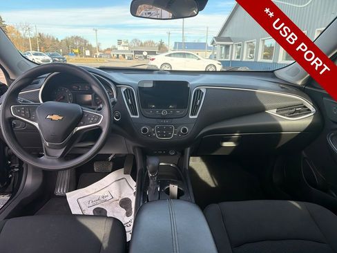 Used 2022 Chevrolet Malibu LT image 15