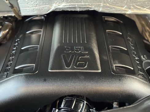 Used 2011 Ford F150 XLT w/ Off-Road Pkg image 15