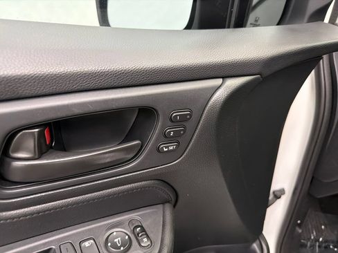 Used 2023 Honda Odyssey EX-L image 12