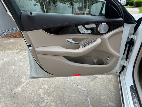 Used 2015 Mercedes-Benz C 300 4MATIC Sedan image 16