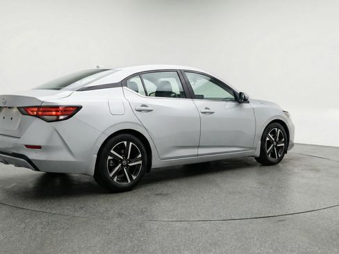Used 2025 Nissan Sentra SV FWD image 9