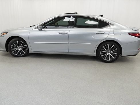 Used 2023 Lexus ES 350 w/ Protection Package (P2) FWD image 5