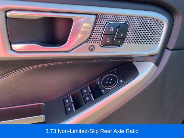Used 2023 Ford Explorer Limited AWD/4WD image 19