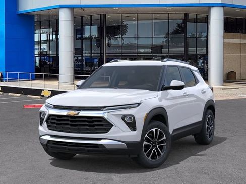 New 2026 Chevrolet TrailBlazer LT w/ Convenience Package FWD image 6