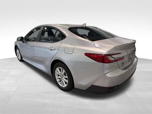 Used 2025 Toyota Camry LE FWD image 7