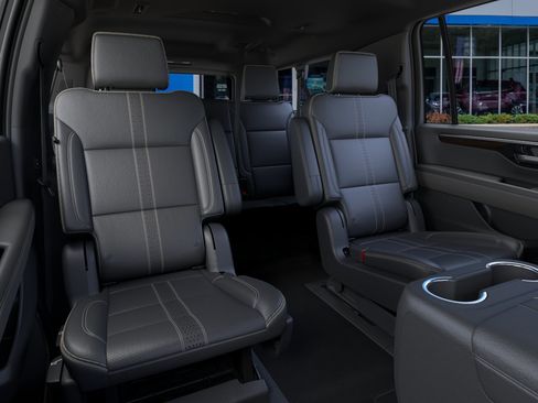New 2026 Chevrolet Suburban High Country AWD/4WD image 17