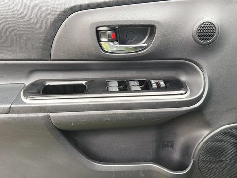 Used 2016 Toyota Prius C Two FWD image 11