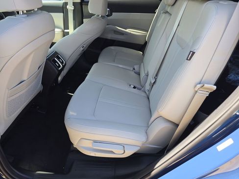 New 2026 Kia Sorento S image 16