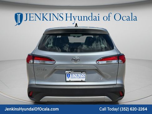Used 2022 Toyota Corolla Cross L FWD image 4