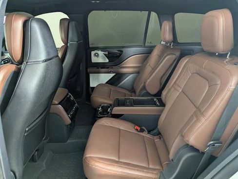 Used 2025 Lincoln Aviator Reserve w/ Equipment Group 201A image 16