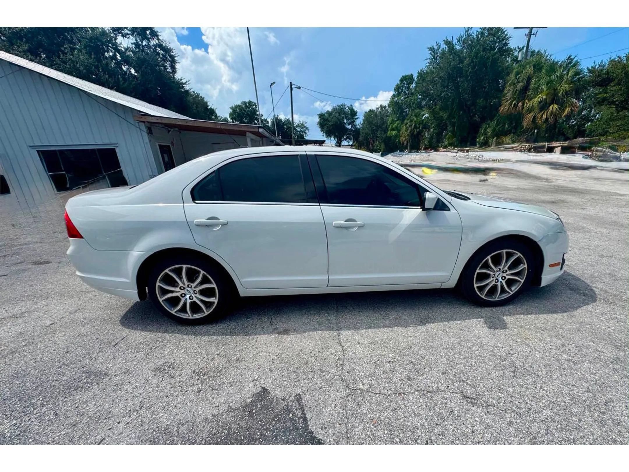 Used 2011 Ford Fusion SE w/ 201A Rapid Spec Order Code FWD image 13