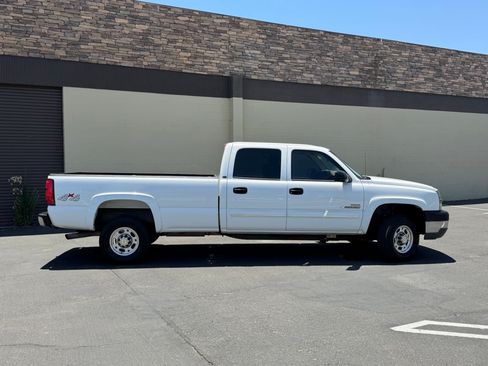 Used 2003 Chevrolet Silverado 2500 LT w/ Skid Plate Package AWD/4WD image 10