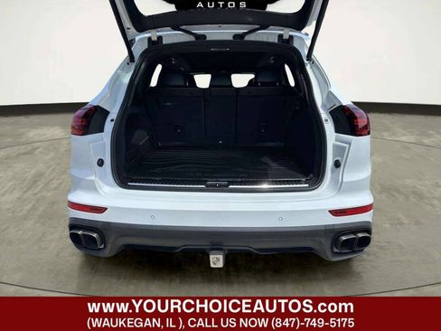 Used 2015 Porsche Cayenne Turbo AWD/4WD image 13
