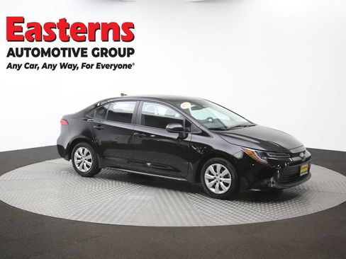 Used 2025 Toyota Corolla LE FWD image 46