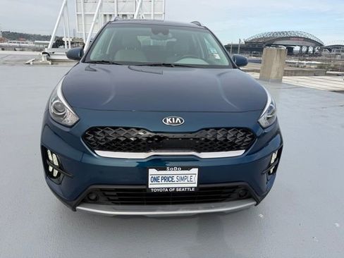 Used 2020 Kia Niro LXS image 8