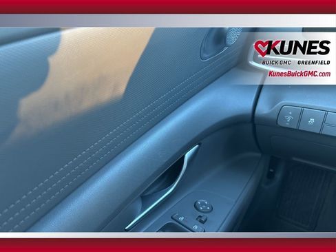 Used 2024 Hyundai Elantra SEL image 29