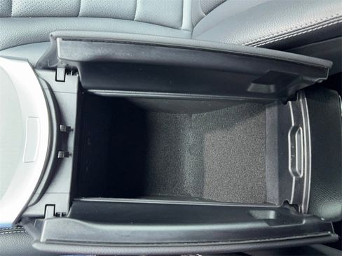 Used 2021 Mercedes-Benz GLC 300 image 33