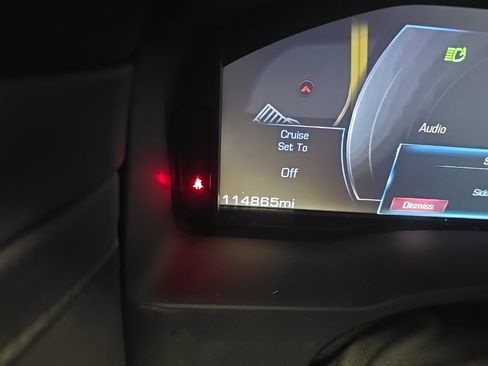 Used 2015 Cadillac Escalade Premium image 5