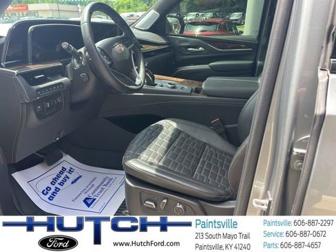 Used 2024 Cadillac Escalade Sport Platinum w/ LPO, ONYX Package AWD/4WD image 26