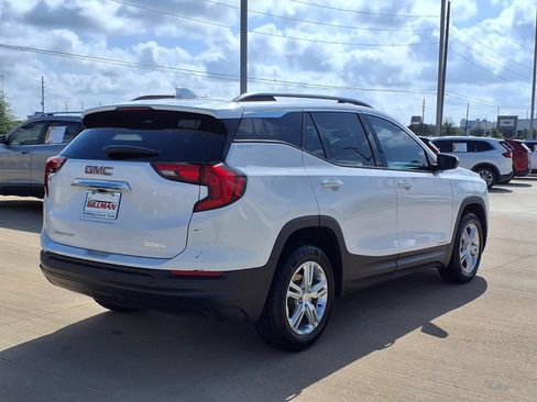 Used 2019 GMC Terrain SLE w/ Driver Convenience Package FWD image 7