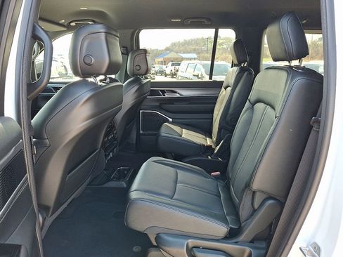 New 2026 Jeep Grand Wagoneer Limited AWD/4WD image 5