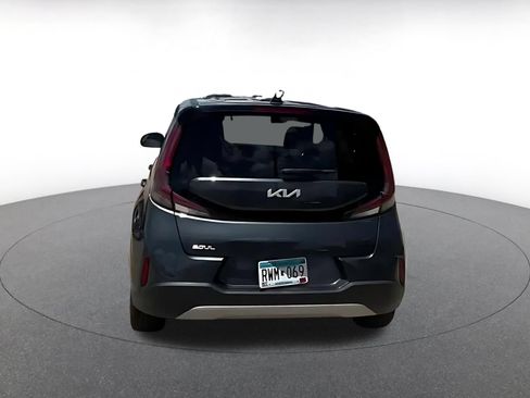 Used 2025 Kia Soul LX w/ LX Technology Package FWD image 12