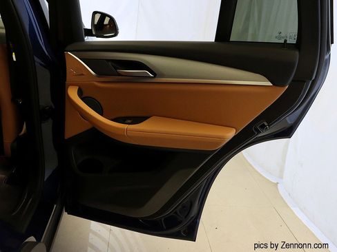 Certified 2024 BMW X4 xDrive30i w/ Premium Package image 33