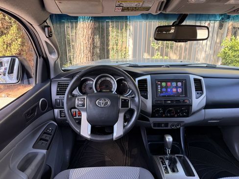 Used 2013 Toyota Tacoma PreRunner w/ SR5 Pkg RWD image 21