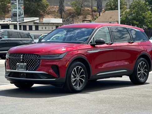 New 2026 Lincoln Nautilus Premier AWD/4WD image 7