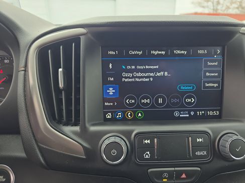 Used 2024 GMC Terrain AT4 w/ Infotainment Package II image 25