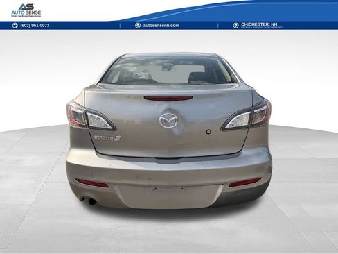 Used 2013 MAZDA MAZDA3 i SV FWD image 4