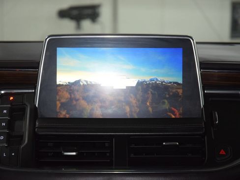 Used 2023 Chevrolet Tahoe High Country AWD/4WD image 32