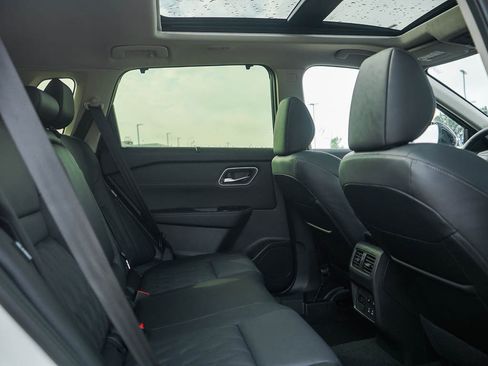 New 2026 Nissan Rogue Platinum AWD/4WD image 13