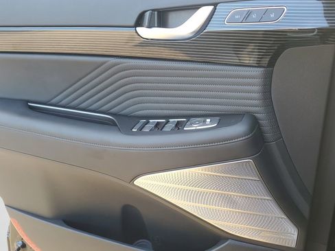 Used 2025 Hyundai Palisade Calligraphy image 32