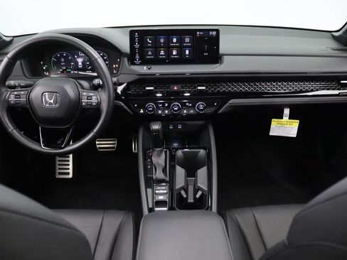 Used 2025 Honda Accord Sport image 17