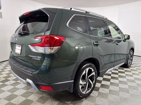 Used 2022 Subaru Forester Touring image 5
