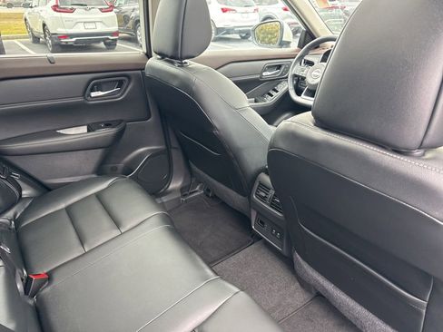 Certified 2022 Nissan Rogue SL w/ SL Premium Package image 24