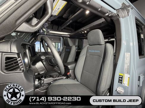 Used 2025 Jeep Wrangler Unlimited Rubicon 4xe w/ Safety Group AWD/4WD image 24