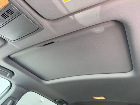 Used 2020 Honda CR-V Touring image 23